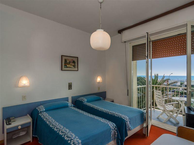 Hotel Brasilia Marina di Pietrasanta Exterior foto