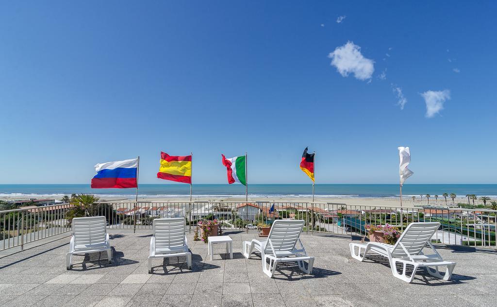 Hotel Brasilia Marina di Pietrasanta Exterior foto