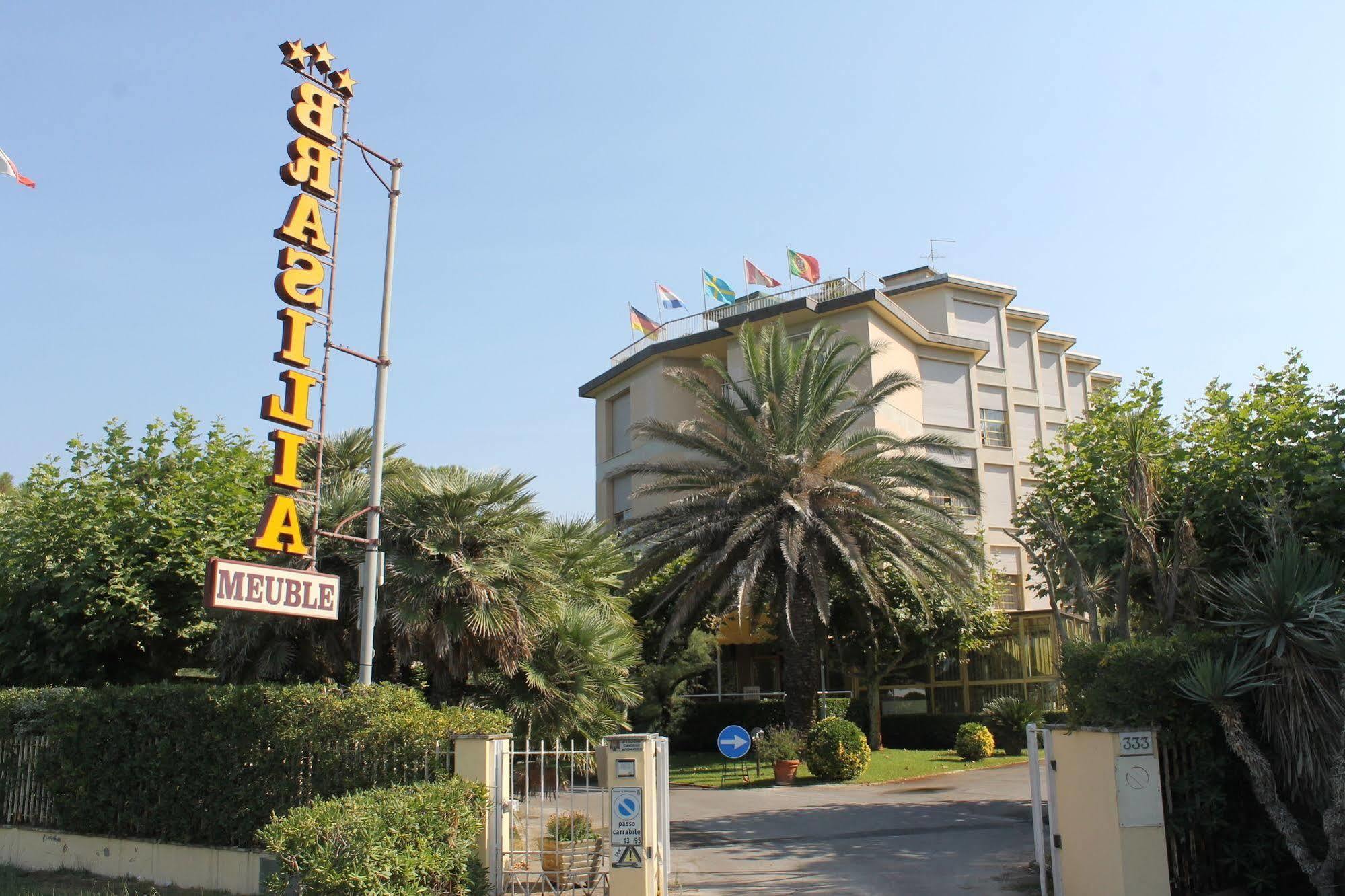 Hotel Brasilia Marina di Pietrasanta Exterior foto